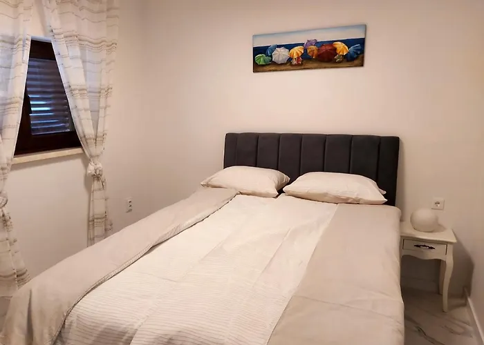 Apartman S Dvije Spavace Sobe